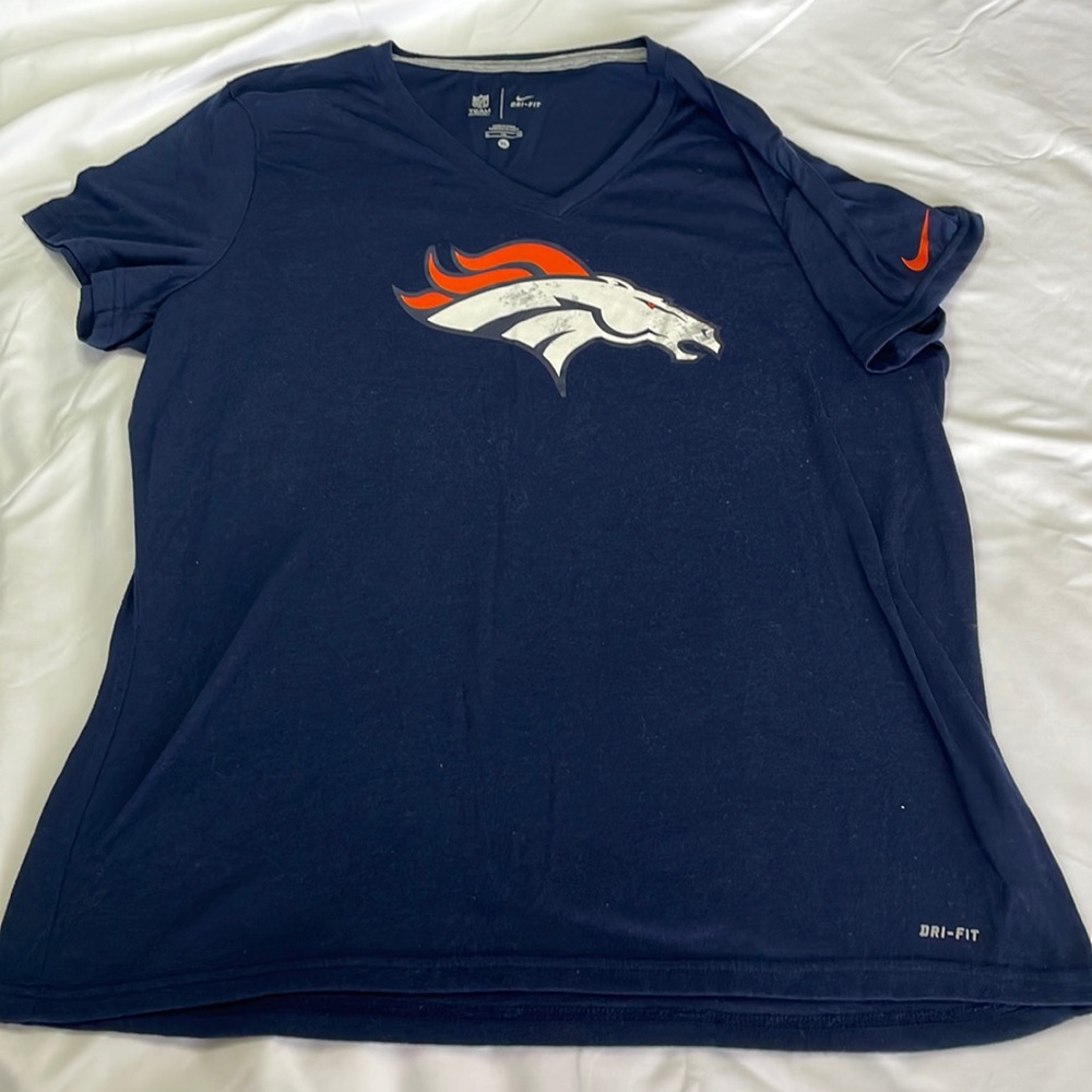 Denver Broncos Ladies NFL Team Apparel Nike Dri-Fit Navy V-Neck Shirt